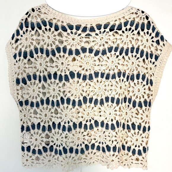 Solitaire Crochet Pullover Top Women's Sz M Round Neck Cap Sleeves Floral NWT - Picture 2 of 14